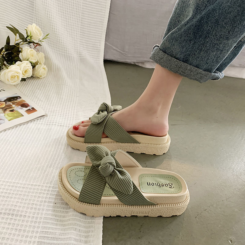 Cute low platform slippers